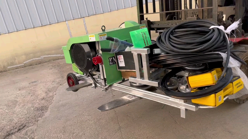 電動繩鋸機(jī) 大功率無線遙控技術(shù)的革新與應(yīng)用